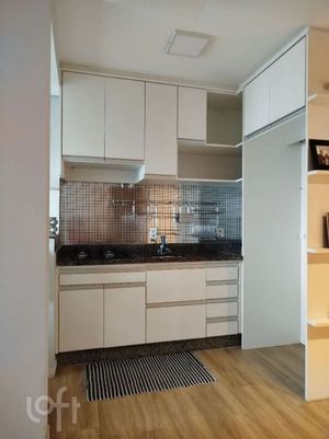 Image 4 - 898301