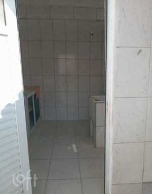Image 3 - 898302