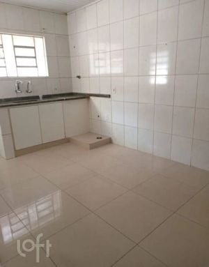 Image 1 - 898302