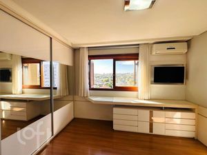 Image 18 - 898307