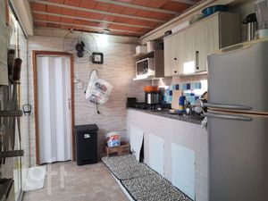 Image 30 - 898323