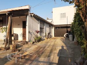Image 32 - 898323