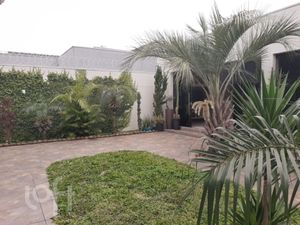 Image 19 - 898324