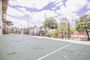 Image 6 - 898325