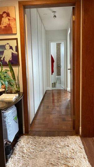 Image 12 - 898326