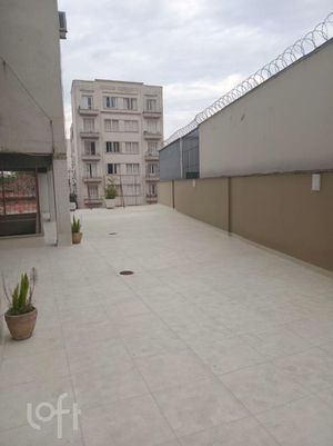 Image 22 - 898326