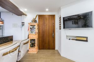 Image 3 - 898327