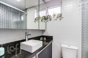 Image 8 - 898327