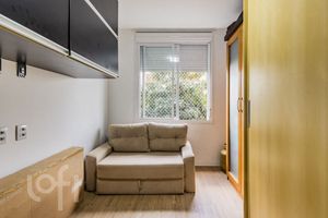 Image 15 - 898327