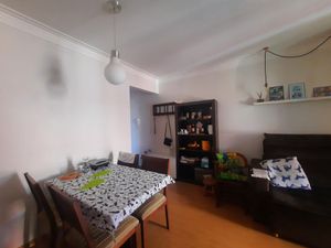 Image 6 - 898329