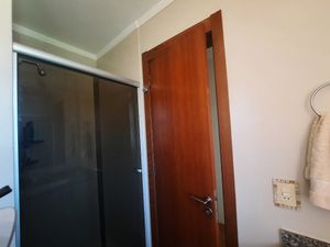 Image 13 - 898329