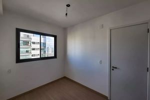 Image 3 - 898335