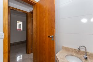 Image 8 - 898336