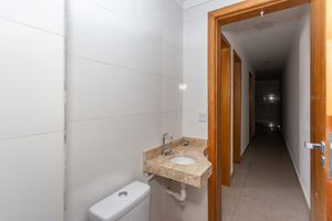 Image 13 - 898342