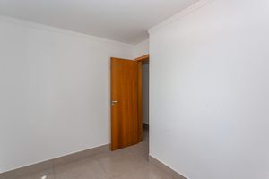 Image 15 - 898342