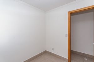 Image 21 - 898342