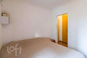 Image 9 - 898345