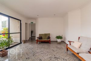 Image 37 - 898345