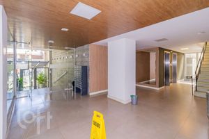 Image 34 - 898348