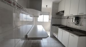 Image 4 - 898350