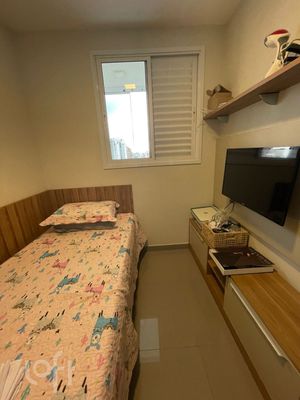 Image 10 - 898351