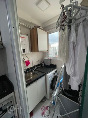 Image 9 - 898351