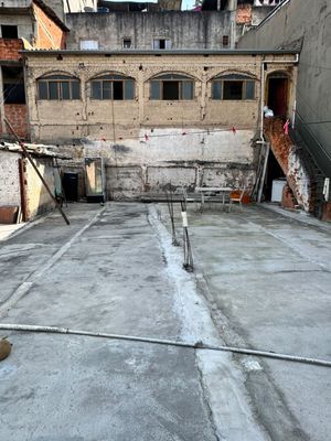 Image 8 - 898352