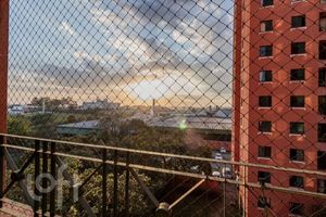 Image 5 - 898353