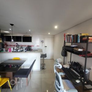Image 1 - 898353