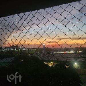 Image 11 - 898353