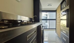 Image 13 - 898360