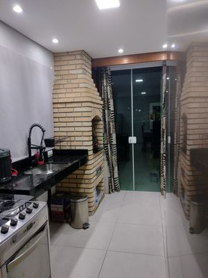 Image 25 - 898365