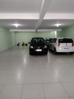 Image 32 - 898365