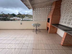 Image 22 - 898368