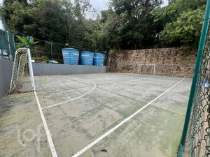 Image 16 - 898375