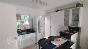Image 33 - 898378