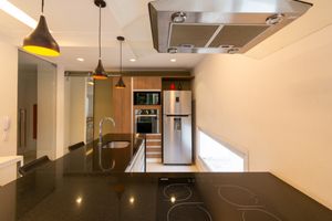 Image 20 - 898381