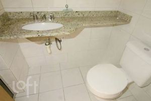Image 17 - 898393
