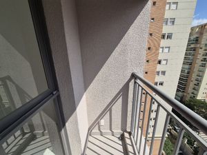 Image 6 - 898398