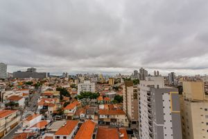 Image 34 - 898403