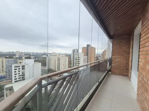 Image 5 - 898408