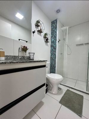 Image 8 - 898409