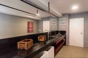 Image 10 - 898409