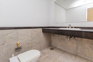 Image 11 - 898411