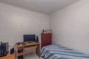 Image 29 - 898417
