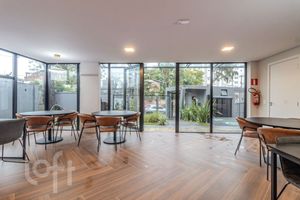 Image 17 - 898418