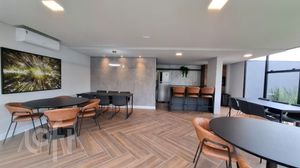 Image 6 - 898418