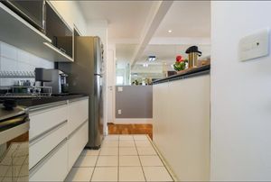 Image 17 - 898419