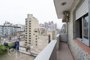 Image 18 - 898420