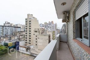Image 4 - 898420